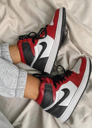 Кроссовки найк джордан (36рр - 45рр) nike air jordan 1 retro high satin snake3 фото