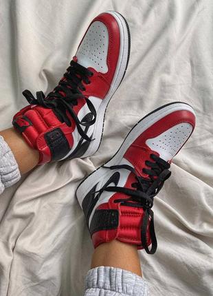 Кроссовки найк джордан (36рр - 45рр) nike air jordan 1 retro high satin snake6 фото