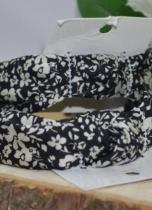 H&m широкий ободок, обтянутый тканью, с декоративным узлом сверху цветы5 фото