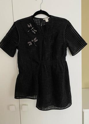 Шикарная футболка/ нарядная футболка с вышивкой стразами / черная дизайнерская футболка