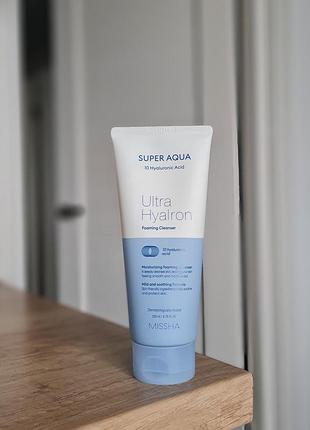 Missha super aqua ultra hyalron cleansing foam