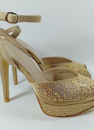 Golden party  босоножки с камнями. размеры: 35,36,37,38,39