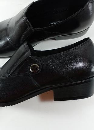 Aiciberllucci класичні туфлі шкіра каблук розміри:41,42,43,44,459 фото