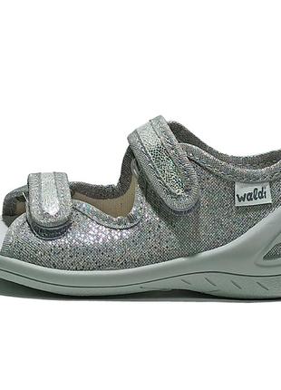 Тапочки капчики босоніжки босоніжки дівчинки дівчини валді waldi єва іра2 фото