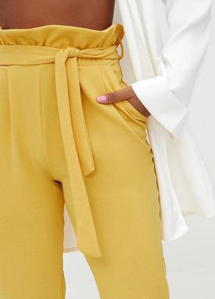Горчичные узкие брюки с завязками prettylittlething uk-102 фото