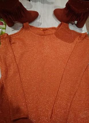 Супер стильная блузка с открытыми плечами, нарядная,без дефектов крутая модель.4 фото