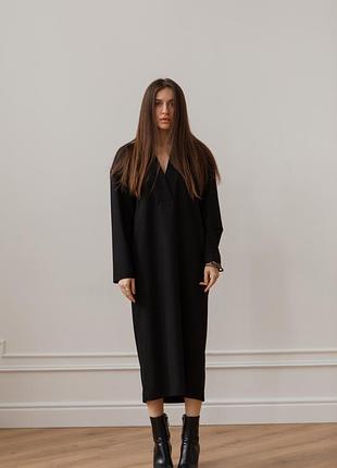 Базова чорна сукня