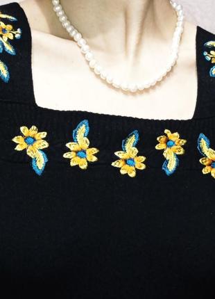 Блуза кофточка с вышивкой вышиванка с открытыми плечами2 фото