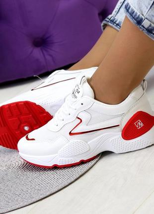 Женские кроссовки красные с белым6 фото