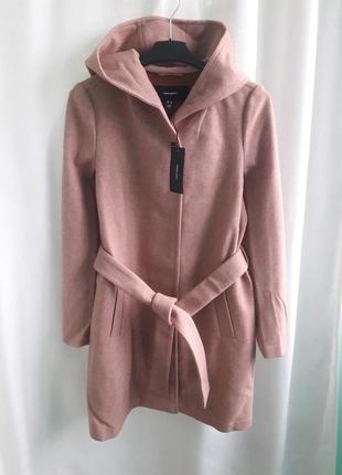 Пальто с капюшоном