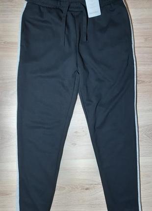 Спортивні штани, сток!