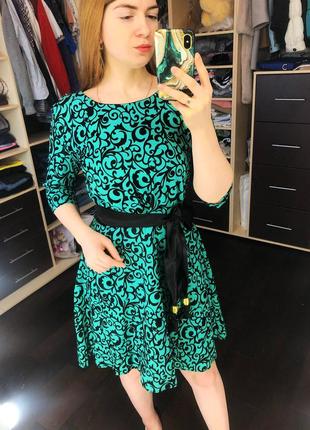 Зелёное бархатное платье с рукавом и поясом! сукня размер м - l 46 48