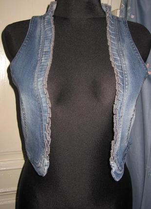 Безрукавка джинсовая.разм 40