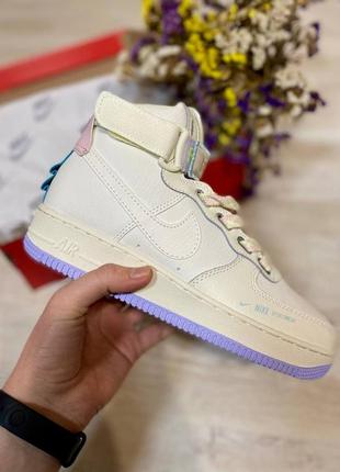 Женские кроссовки nike silver air force 1 utility