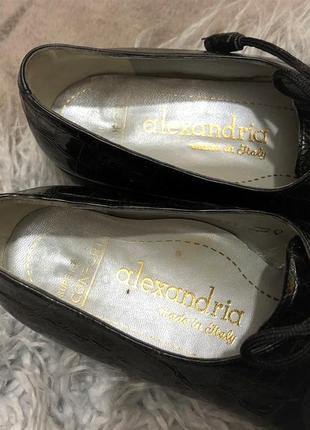 Женские кожаные туфли оксфорды alexandria италия6 фото