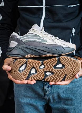 Кроссовки adidas yeezy 700 tephra