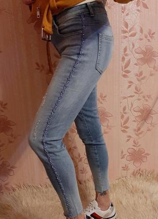 Стильные джинсы с жемчугом. скинни от zara3 фото