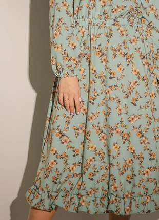 Стильное  платье  миди  актуальный цветочный принт3 фото