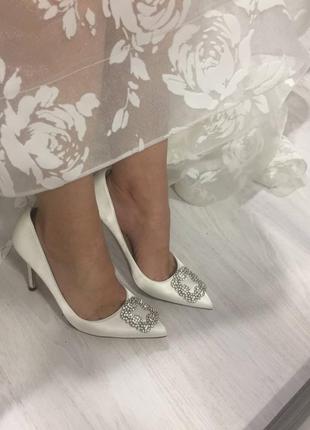 Весільні туфлі manolo blahnik