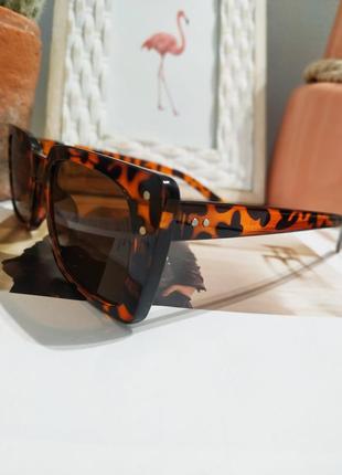 Очки тренд 2021 солнцезащитные коричневые леопардовые квадратные ретро винтаж окуляри8 фото