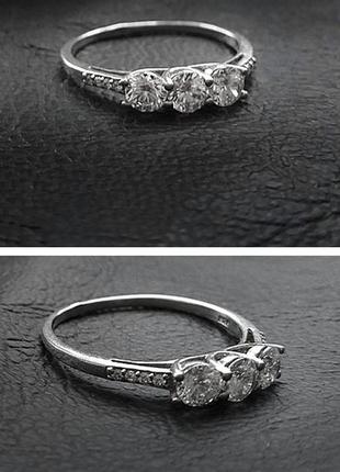 Изысканное серебряное кольцо 925 пробы с фианитами / помолвочное кольцо / 21 мм