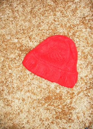 Шапка красная шерстяная