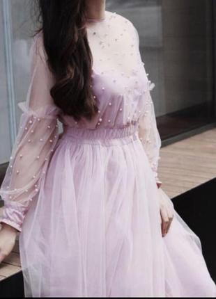 Шикарное платье разумный торг приветствуется