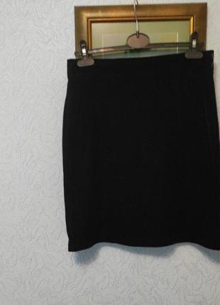 Прекрасная  черная велюровая бархатистая юбка