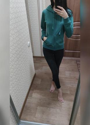 Спортивная кофта