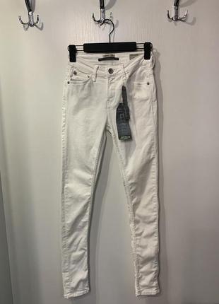 Женские белые джинсы «garcia jeans”, размер 26