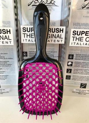 Расческа janeke чёрная с фуксией как вам идея подарка любимым?.