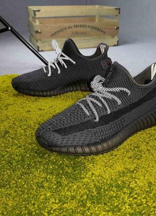 Мужские кроссовки  adidas yeezy boost 350 чёрные рефлективный шнурок