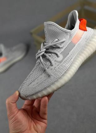 Adidas yeezy boost 350 сірі з помаранчевим🆕шикарні кросівки🆕купити накладений платіж1 фото