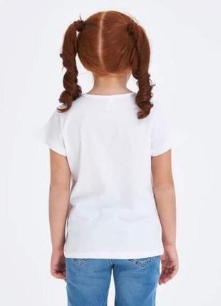 Стильная белая футболка для девочки defacto.6 фото
