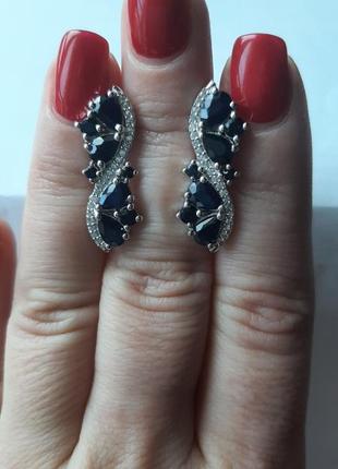 Срібні сережки з сапфіром