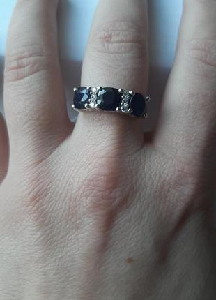 Серебряное кольцо с сапфиром1 фото