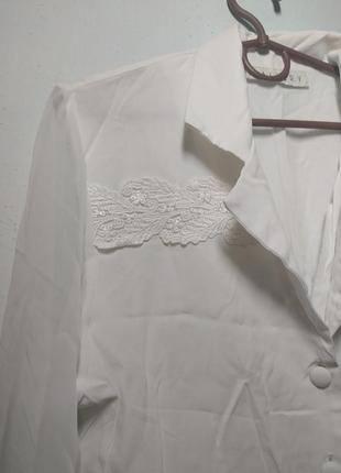 Біла сорочка з рукавами напівпрозорими