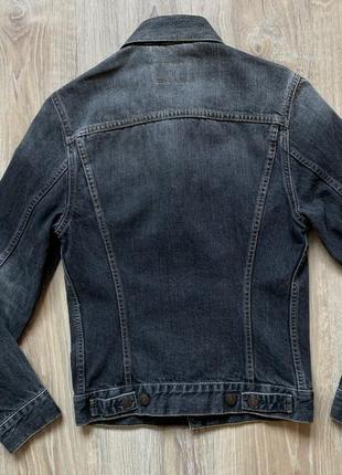 Жіноча оригінал джинсова куртка levis2 фото