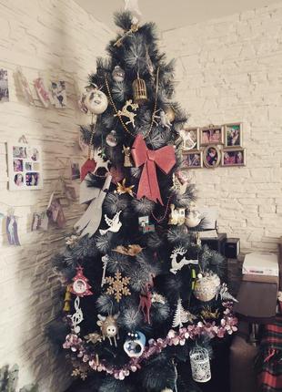 Красивя ялинка ялина