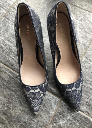 Текстильні туфельки на шпильці