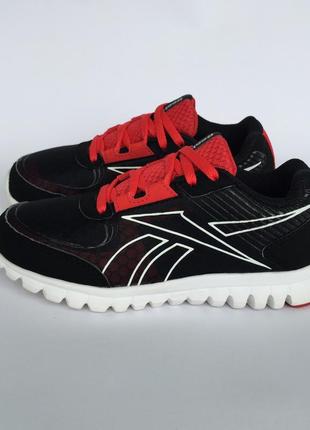 Классные кроссовки reebok оригинал