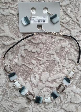 Набор (ожерелье и серьги) allusions