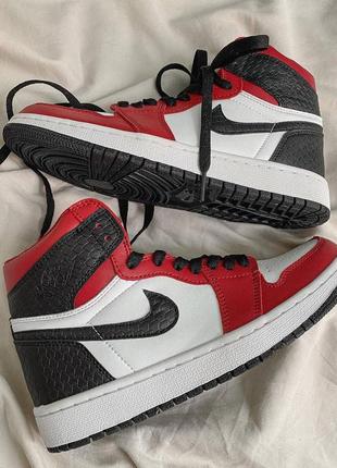 Кросівки nk air jordan 1 retro high satin snake кроссовки