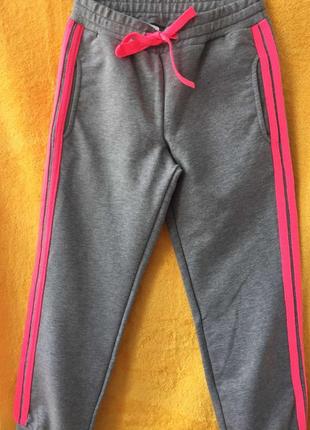 Спортивные брюки серые размер  6/116