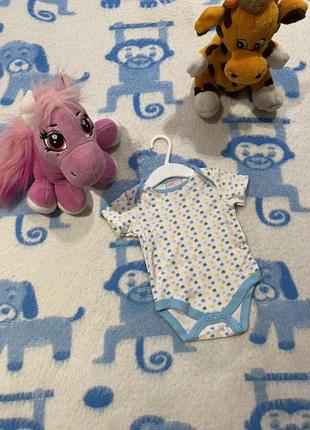 Удобный практичный боди 💙есть много детских и брэндовых вещей))