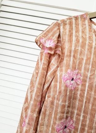 2в1 нежная оверсайз блузка полостая vero moda блузка с воланами на плечах4 фото