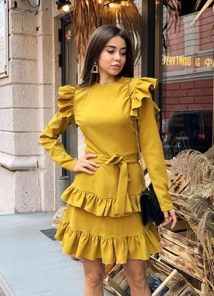 Стильне плаття з рюшами