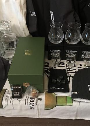 Набор от laphroaig. прекрасный подарок для любимого мужчины.
