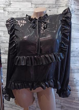 Шикарна блуза з рюшами