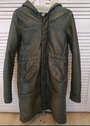 Зимняя парка из прорезиненной ткани под кожу